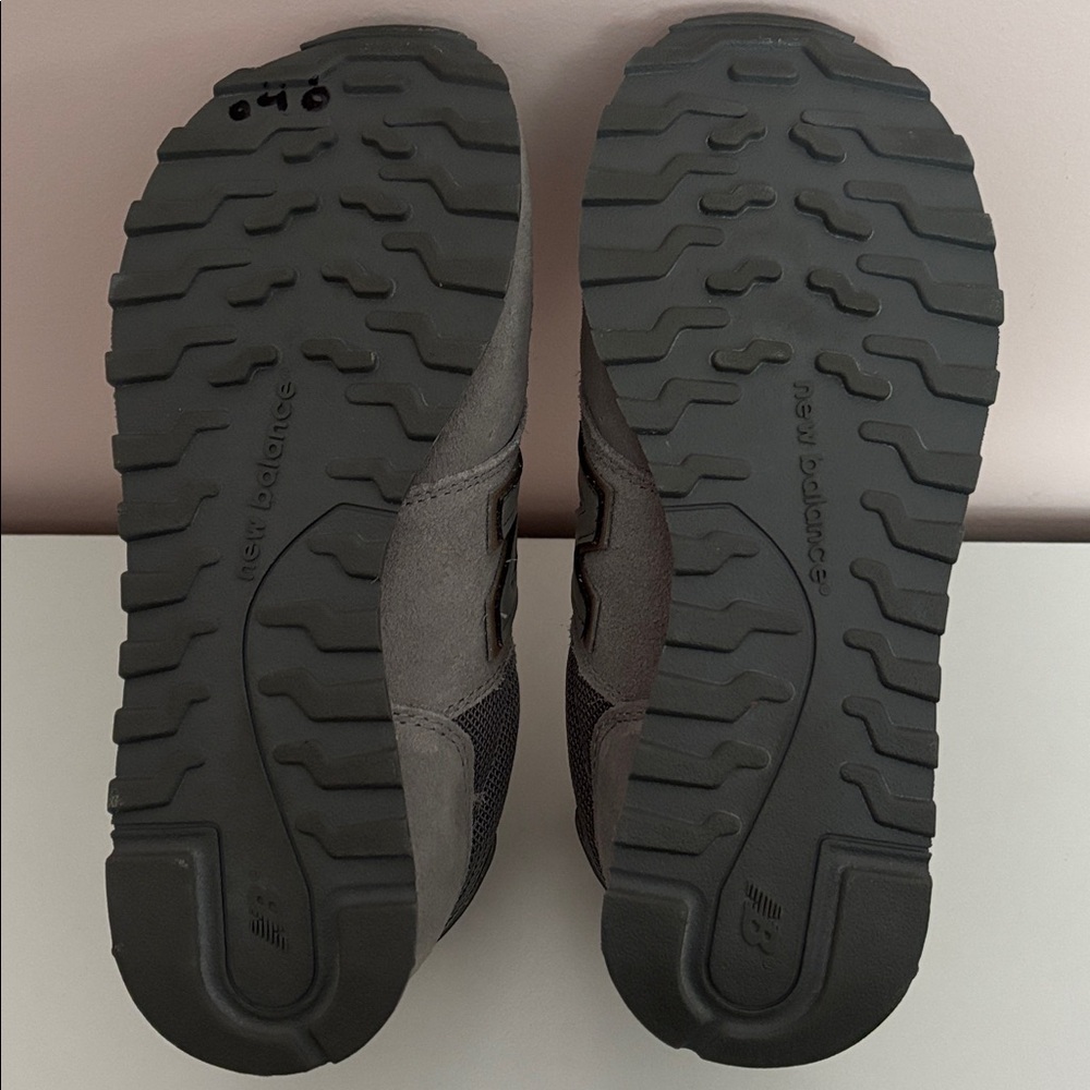 New Women New Balance 500 grey Sneakers - Picture 5 of 6
